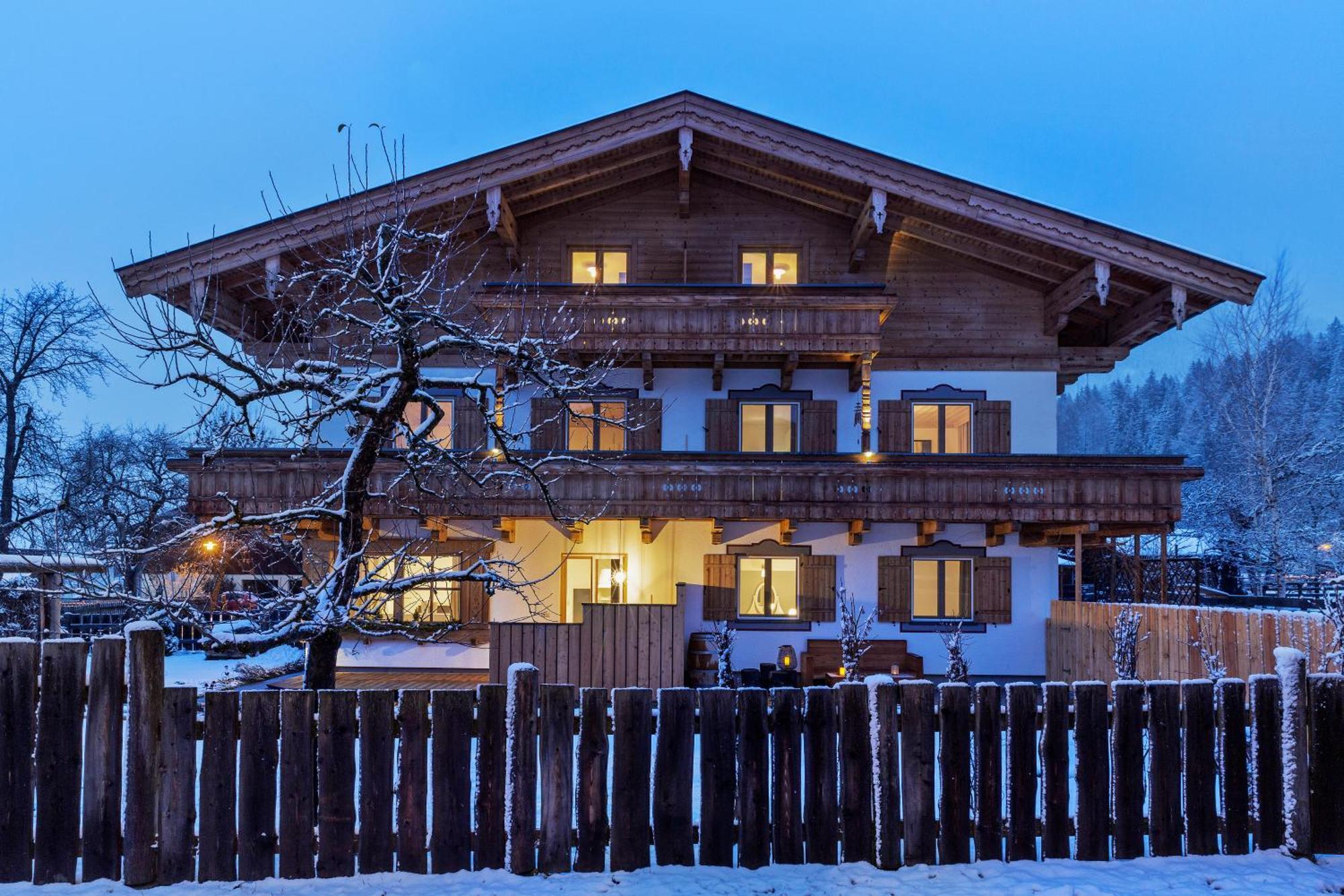 Bewegte Berge Apartments Saalfelden Екстер'єр фото